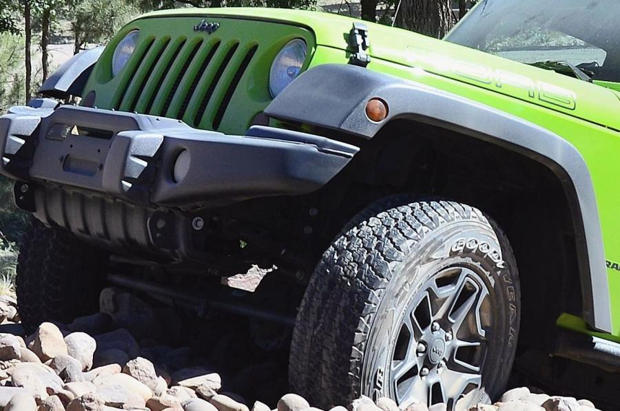  Jeep Wrangler Moab Edition 2013 года  (фото 5 из 8)
